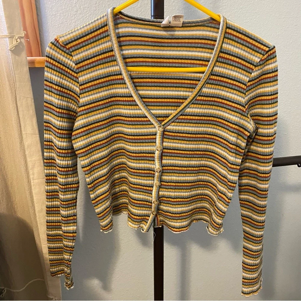 Sky & Sparrow || V Neck Cropped Ribbed Knit Striped Cardigan Top - Picture 1 of 10